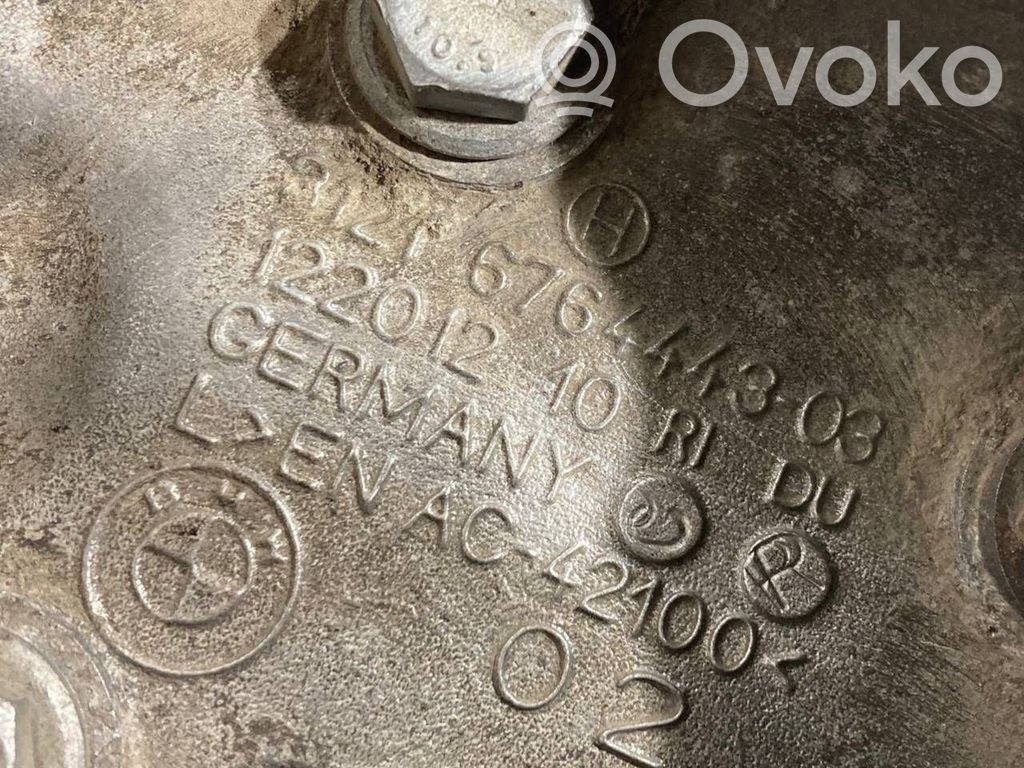 Priekšējā riteņa rumbas vārpstas šarnīrs (stupica, capfa)