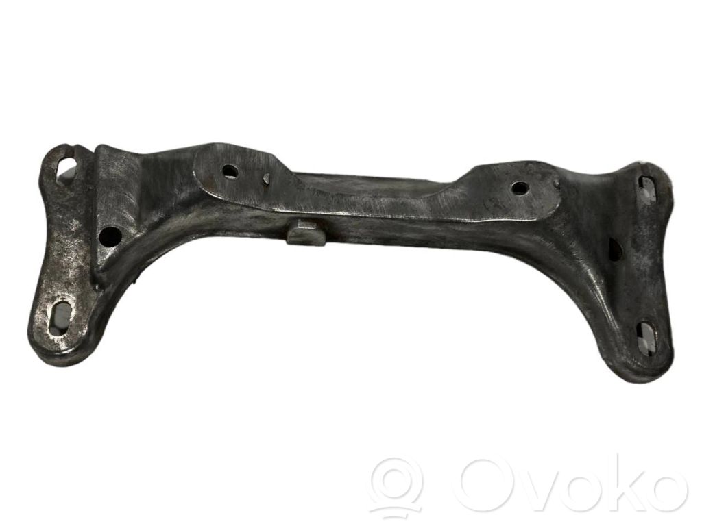 Transmission mounting bracket