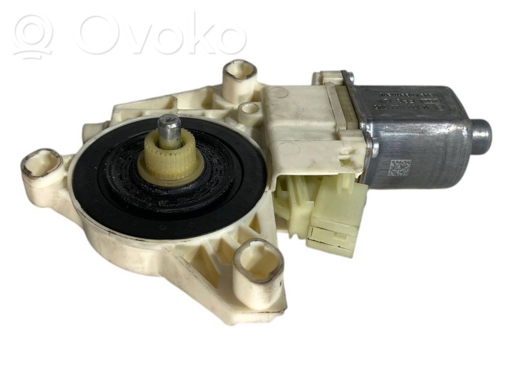 Rear window lifter motor