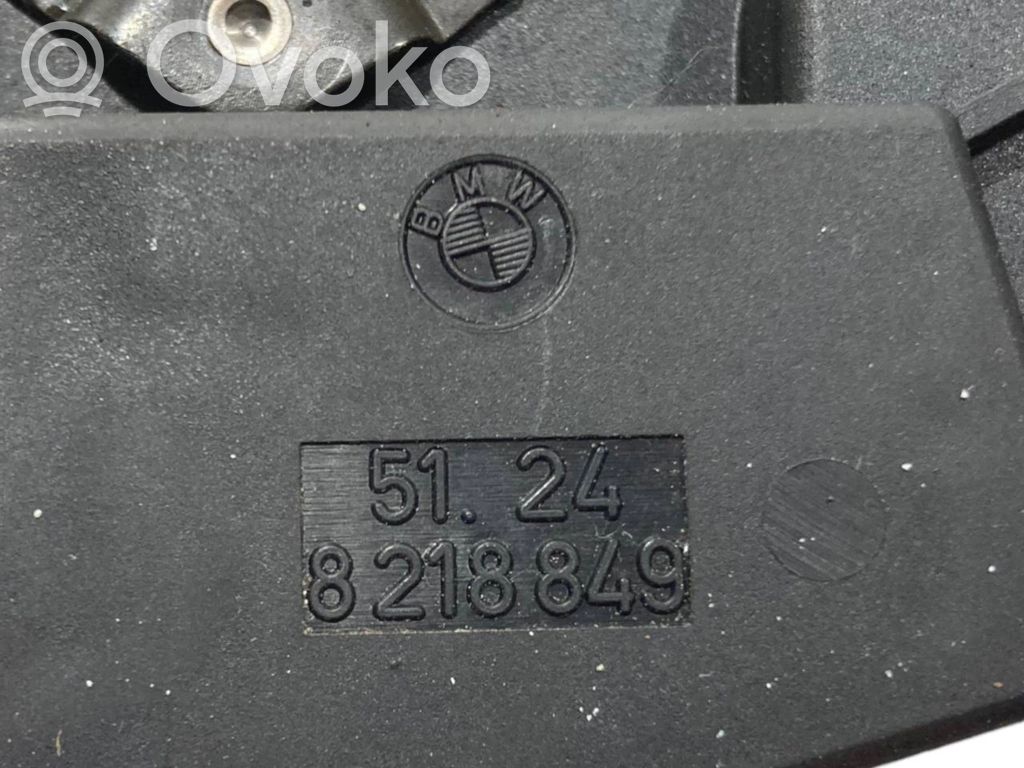 Aizmugurējā pārsega slēdzene