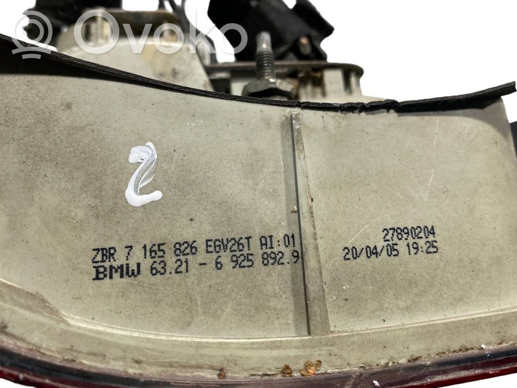 Aizmugurējais lukturis virsbūvē