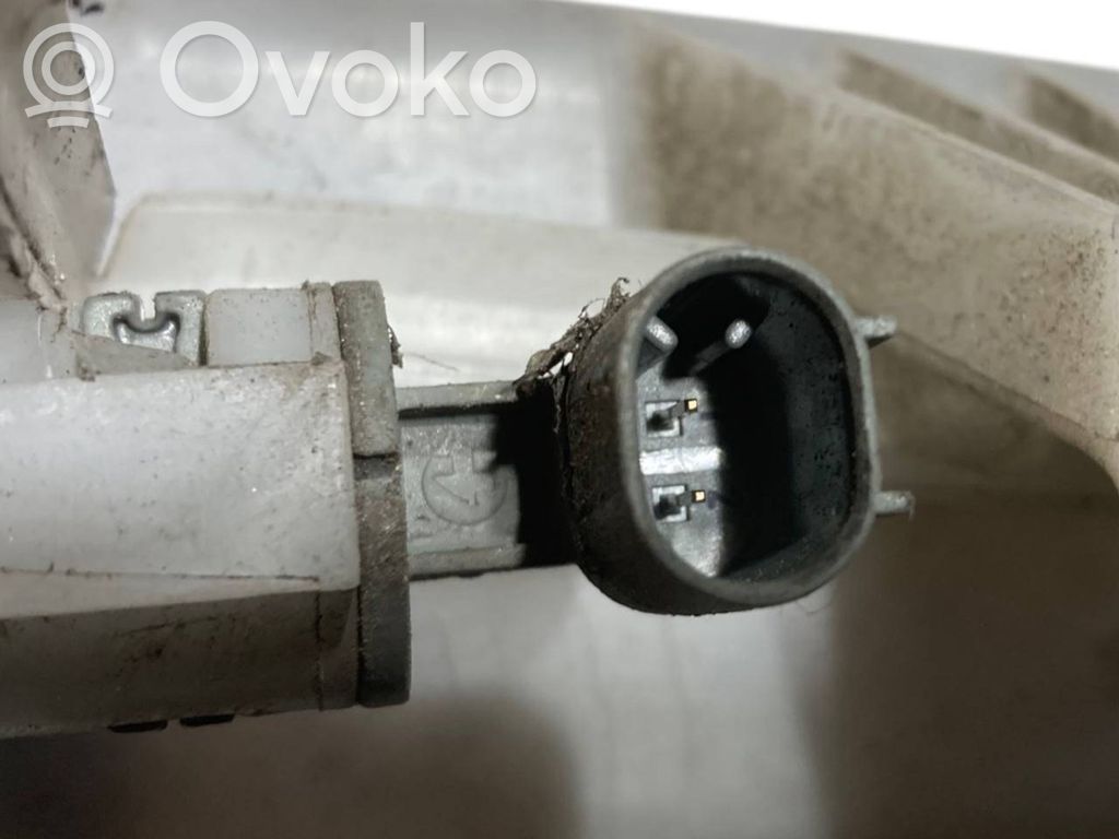 Бачок для жидкости для окон