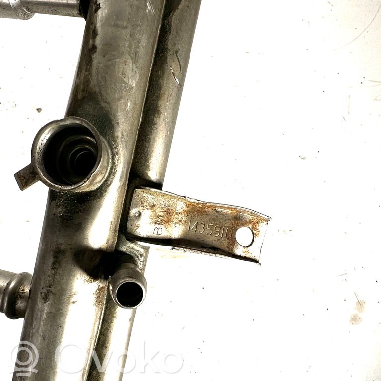 Degvielas maģistrālā caurule