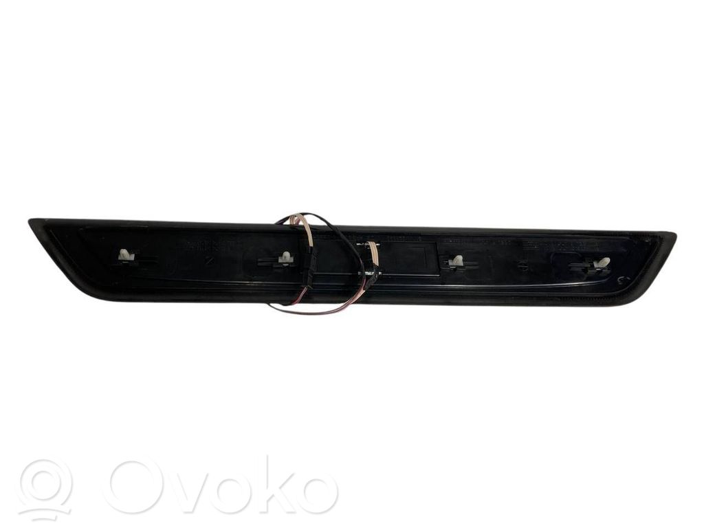 Front sill trim (inner)