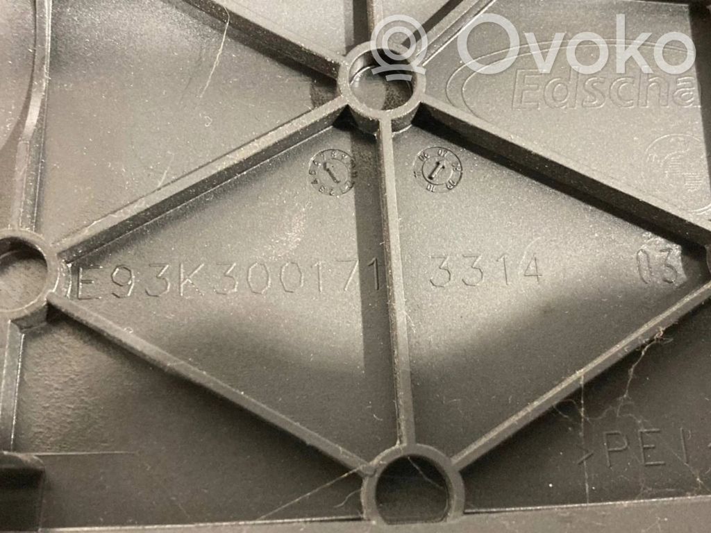 Roof lock