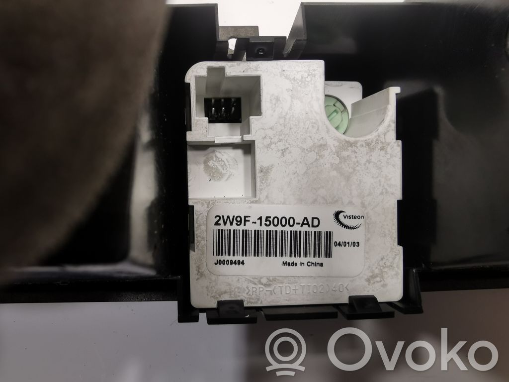 Centrālais gaisa ventilācijas režģis