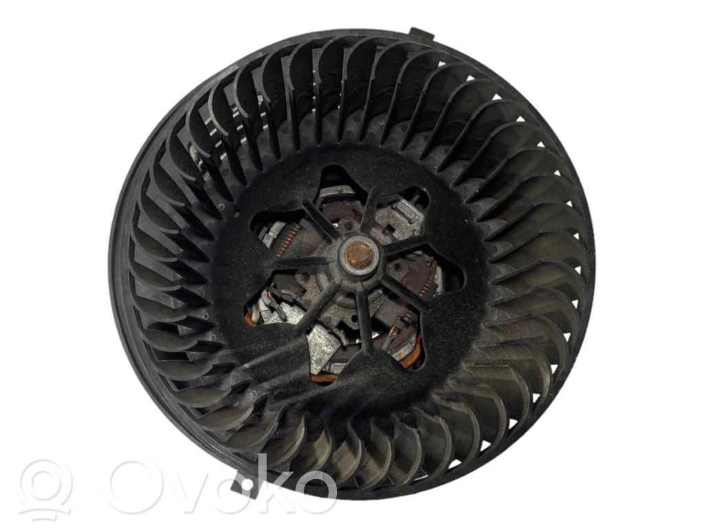 Small radiator fan
