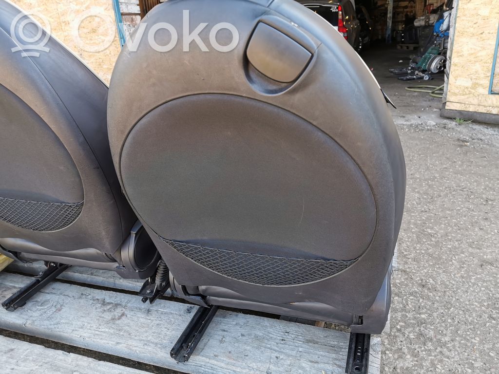 Salona daļu komplekts