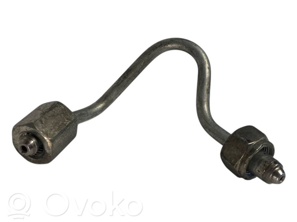 Degvielas caurulīte (-es)