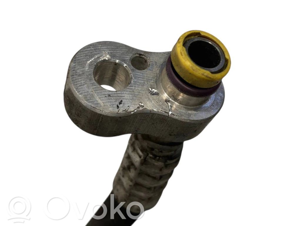 Air conditioner pipe(s) / hose(s)