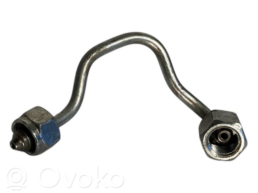 Degvielas caurulīte (-es)