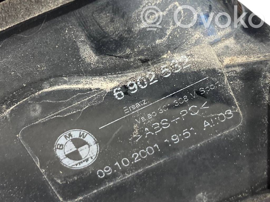 Aizmugurējais lukturis virsbūvē