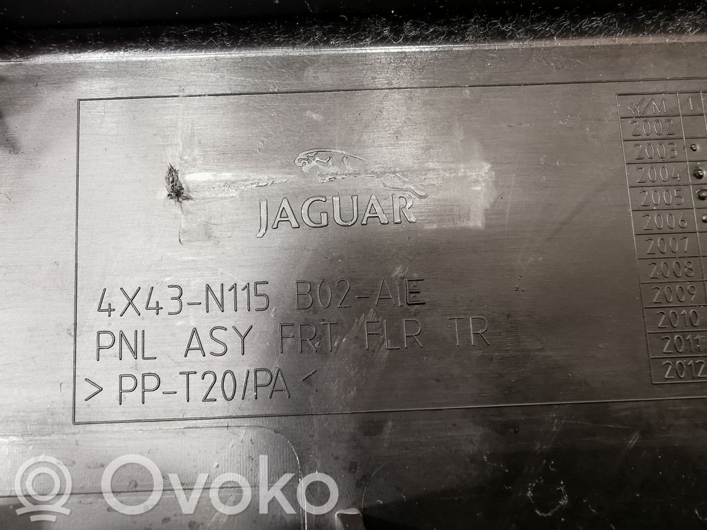 Trunk floor