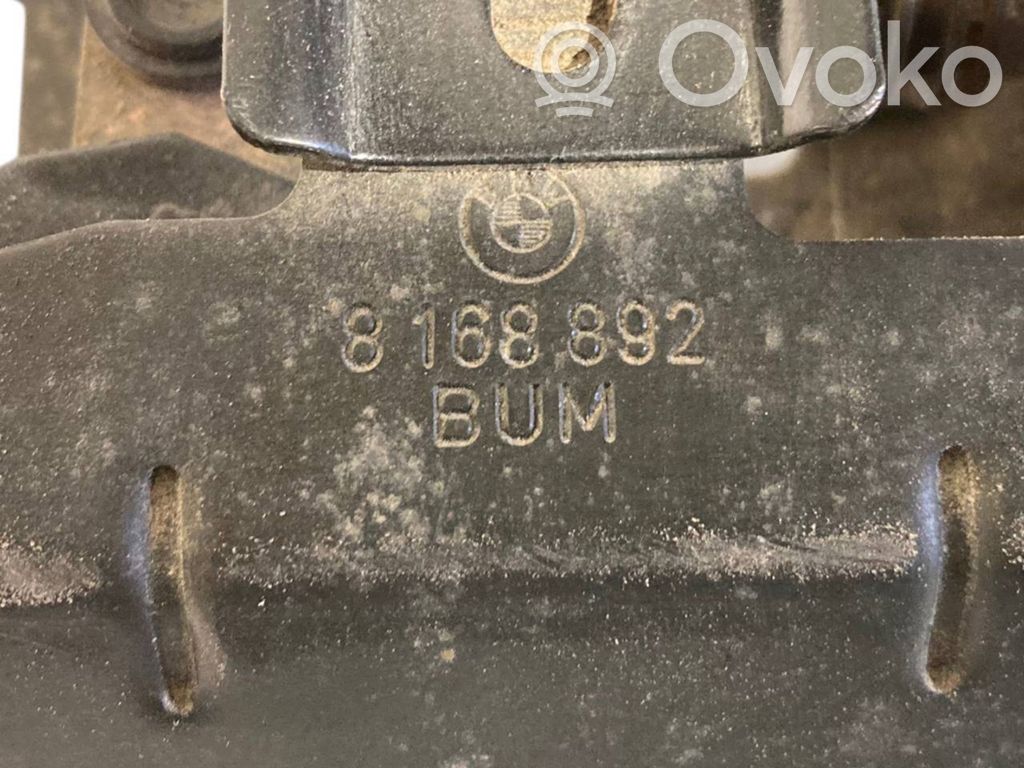 Aizmugurējā pārsega slēdzene