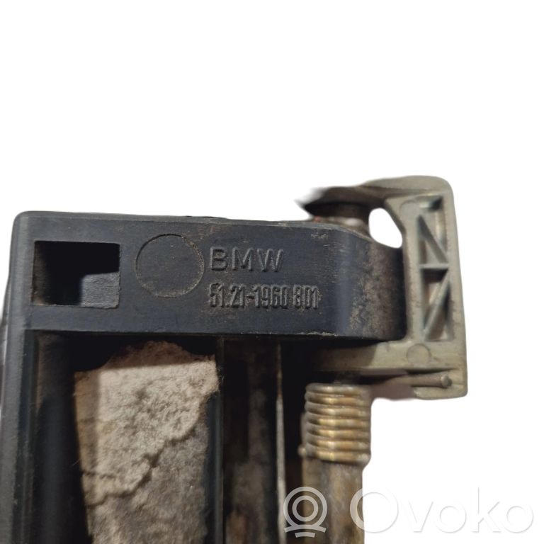 External opening handle