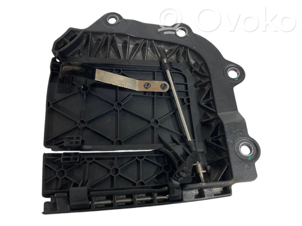 Roof lock