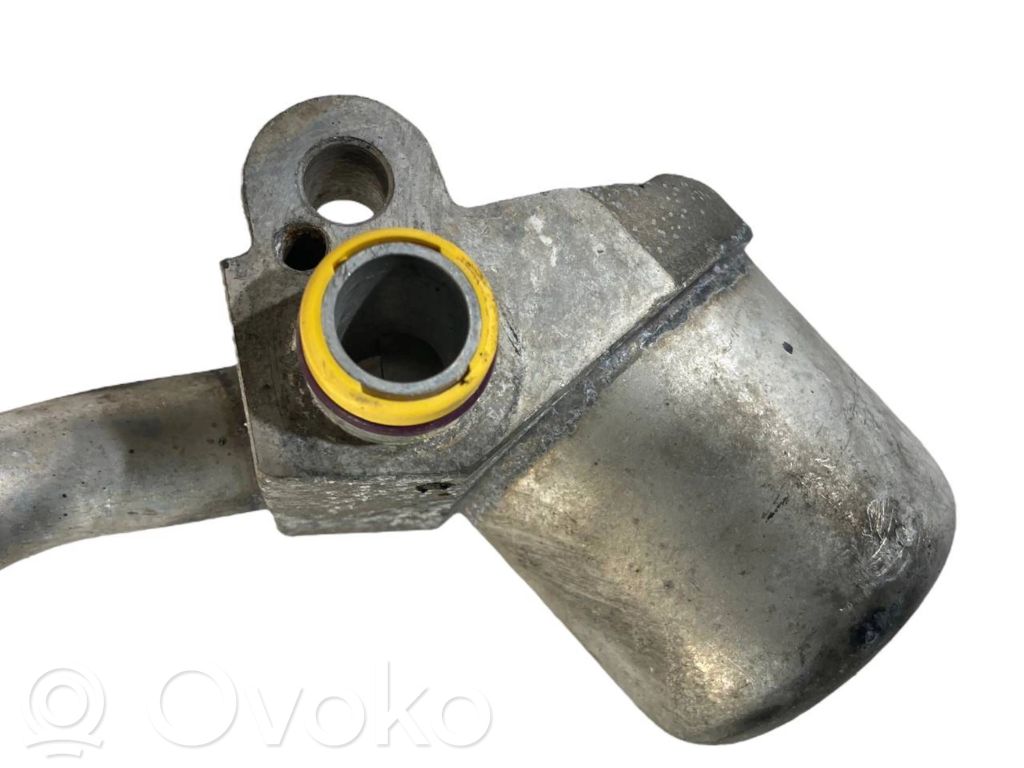 Air conditioner pipe(s) / hose(s)