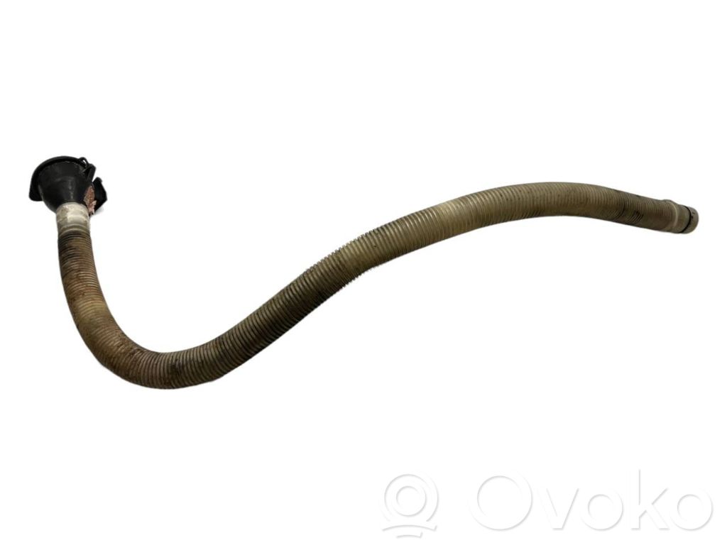 Window fluid reservoir filler pipe