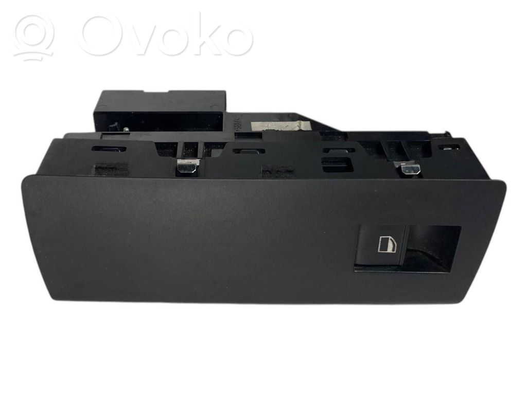 Power window switch