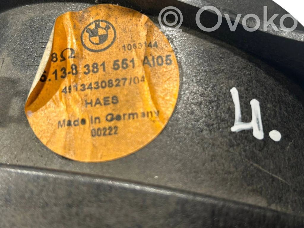 Skaļrunis (-i) priekšējās durvīs