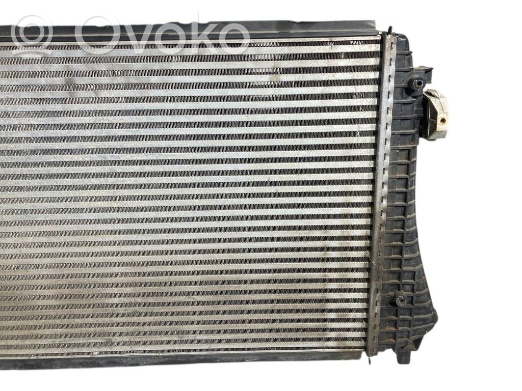 Starpdzesētāja radiators