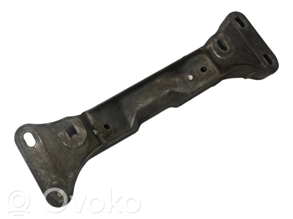 Transmission mounting bracket