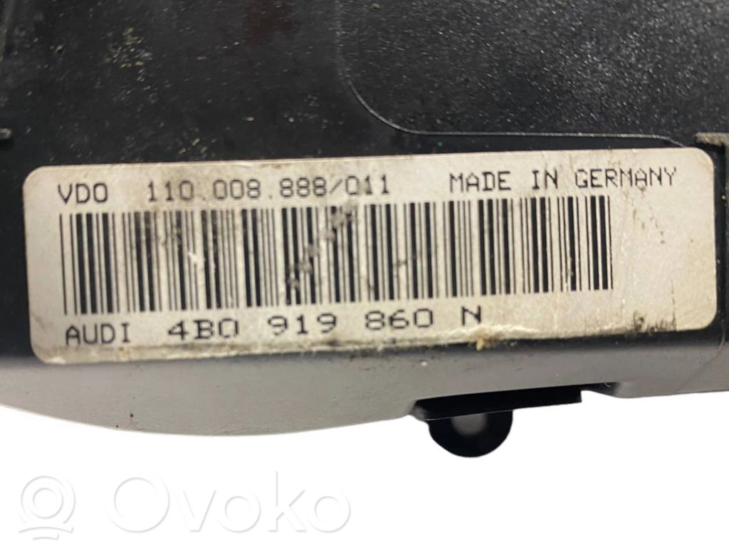 Speedometer (in the instrument panel)