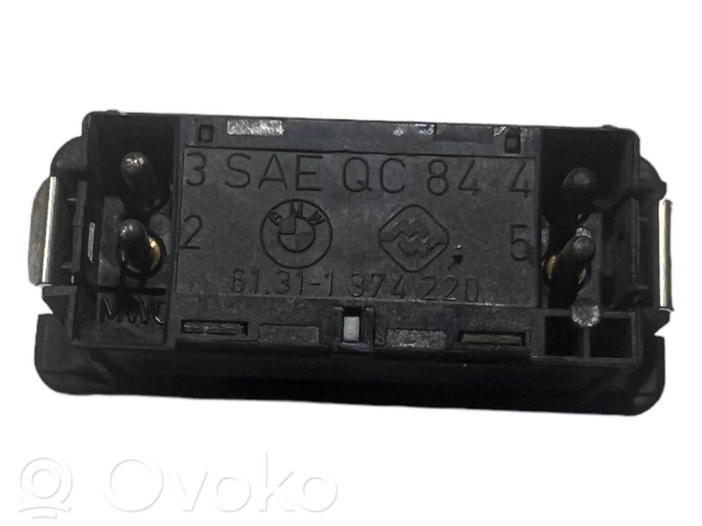 Avārijas lukturu slēdzis