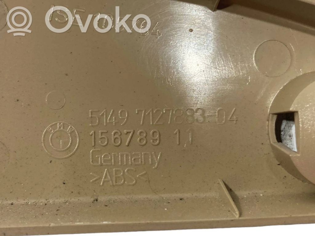 Augšējā dekoratīvā apdare (pie loga)