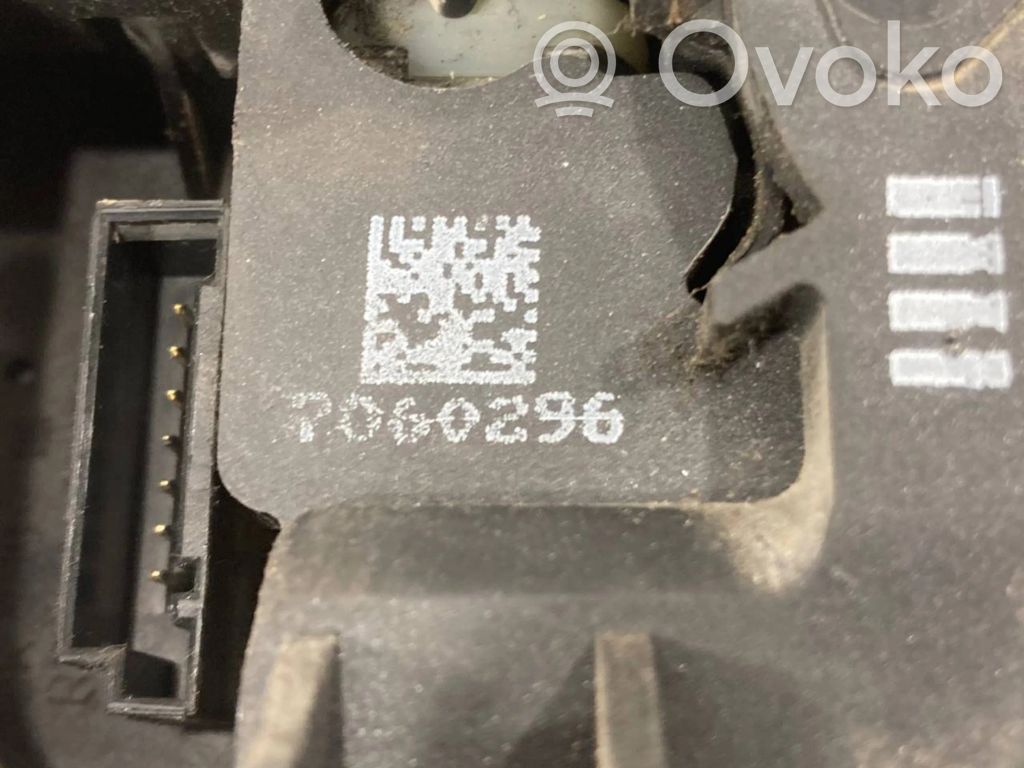 Замок сзади