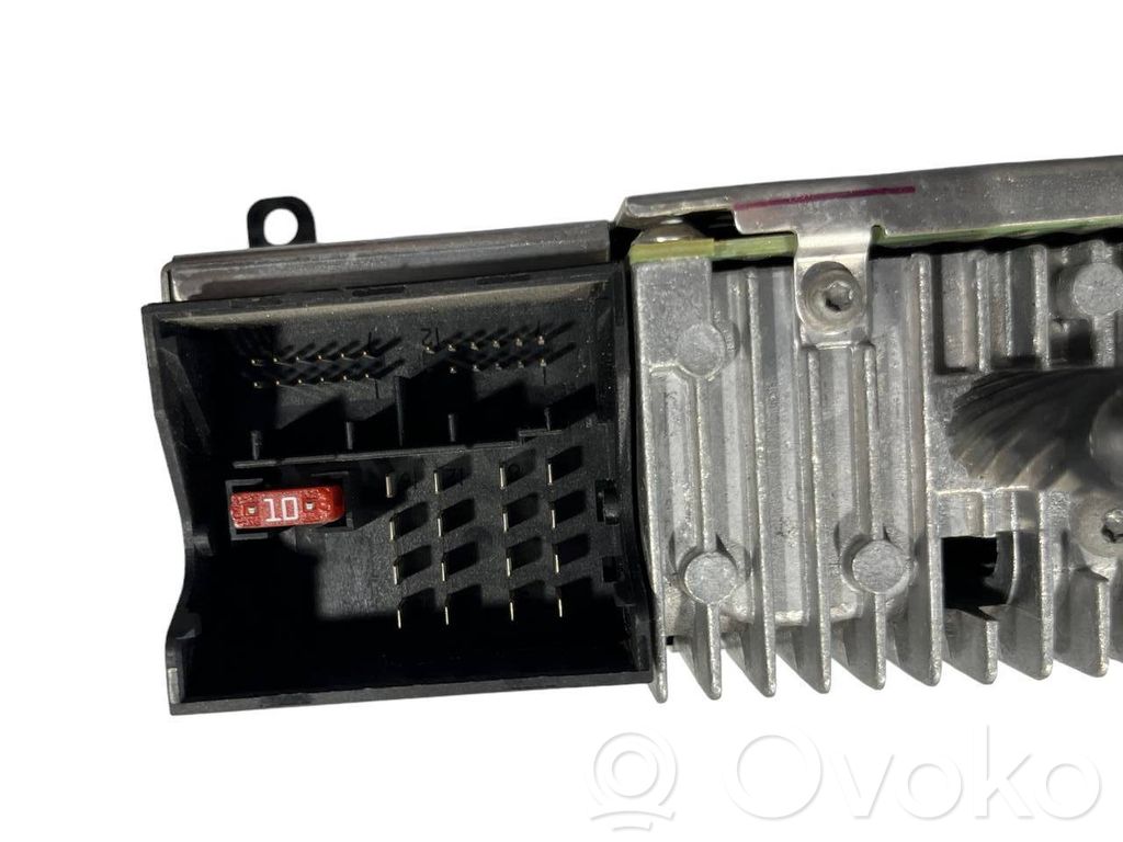 Radio / CD/DVD player / navigation