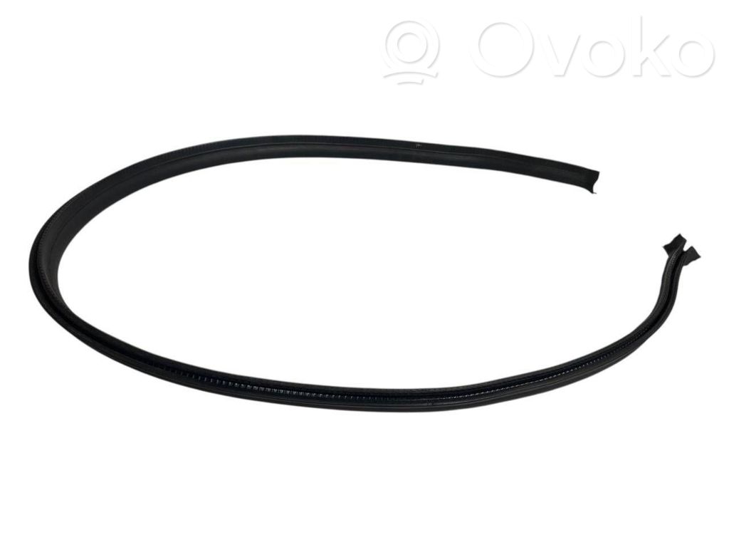 Резиновая накладка (на дверь багажника)