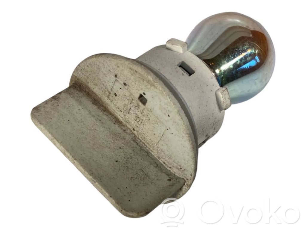 Priekšējā luktura spuldzīte