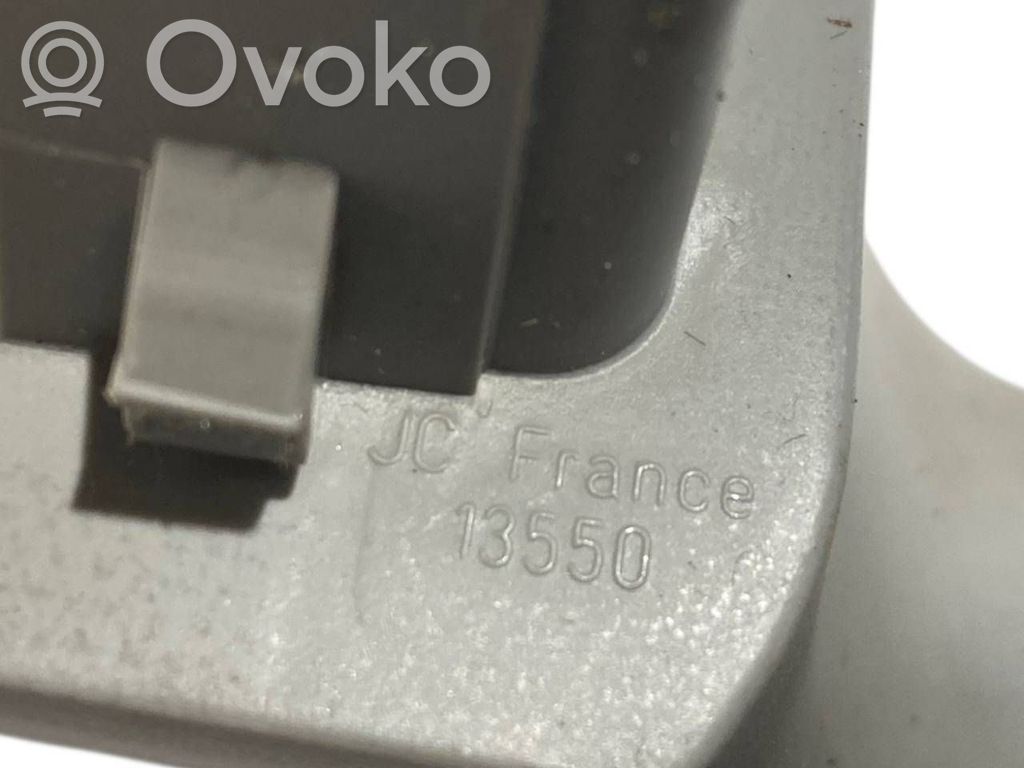 Priekšējais rokturis