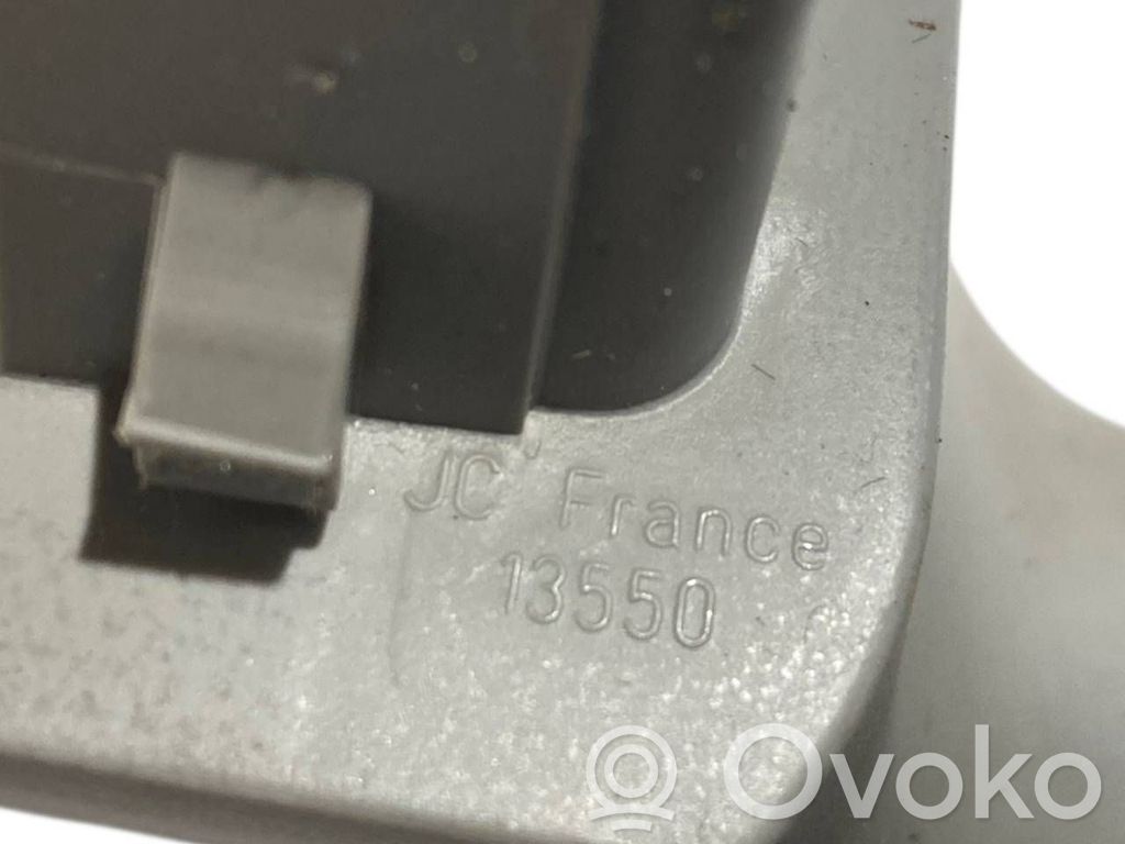 Priekšējais rokturis