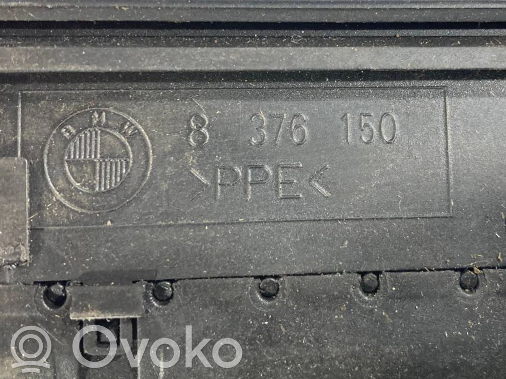 Aizmugurējā gaisa - ventilācijas reste