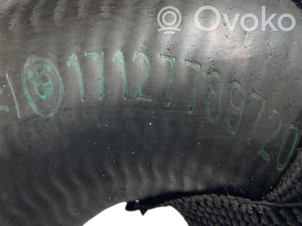 Caurulīte (-es) / šļūtene (-es)