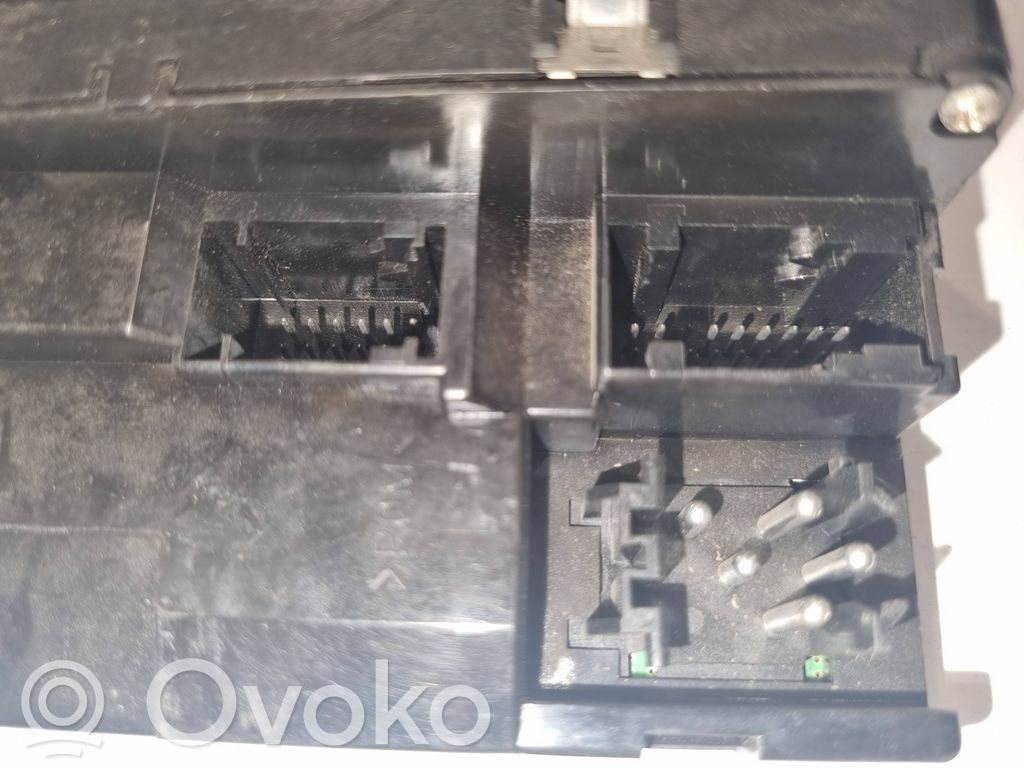 Power window switch