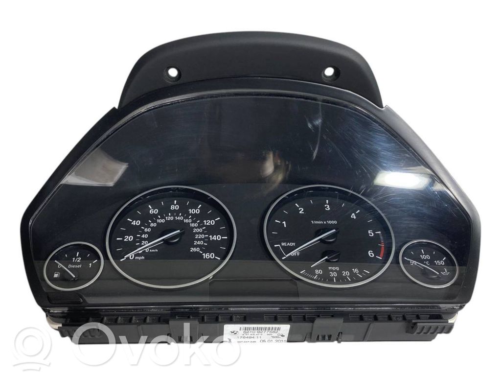 Speedometer (in the instrument panel)