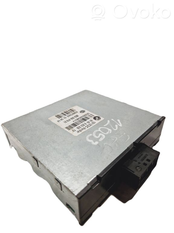Voltage converter / converter module