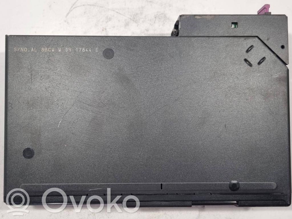 Radio / CD/DVD player / navigation