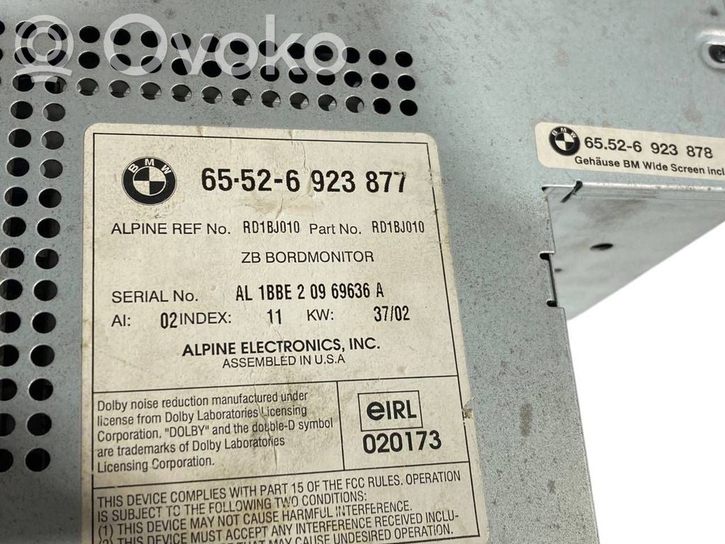 Radio / CD/DVD atskaņotājs / navigācija