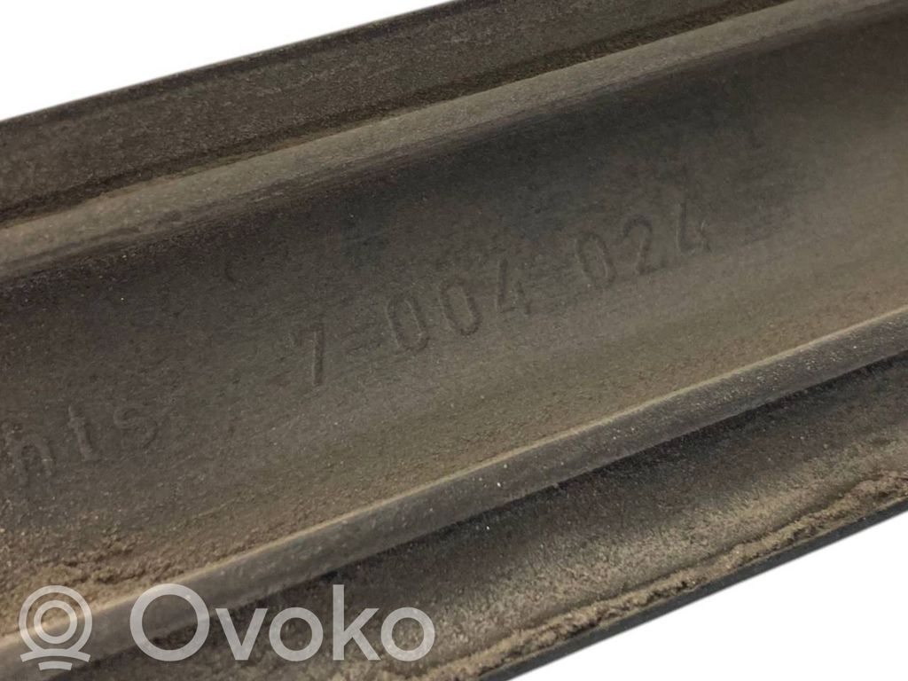 Декоративная отделка входной двери (молдинг)