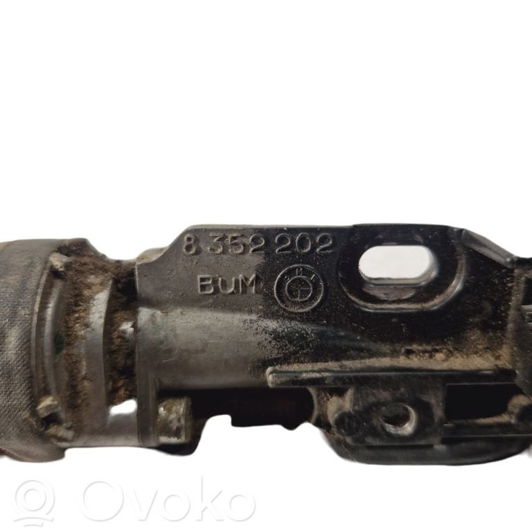 Aizmugurējā pārsega slēdzene