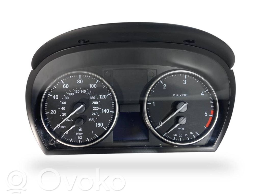 Speedometer (in the instrument panel)