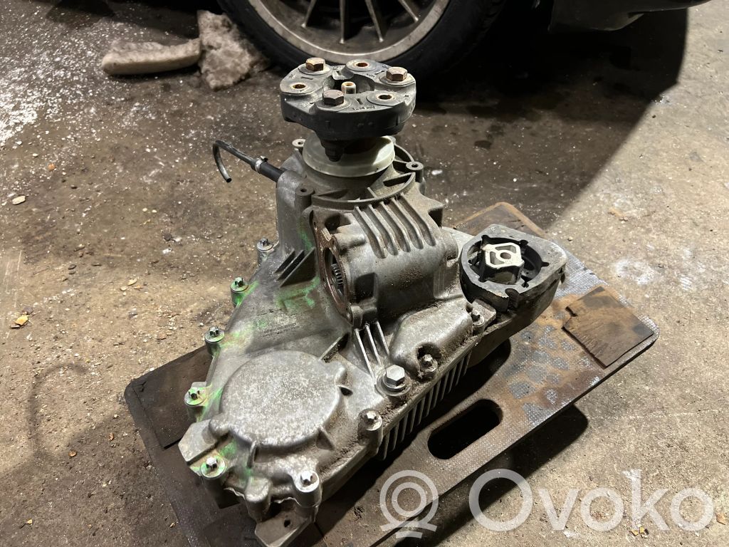 Pārnesumkārbas reduktors / razdatka