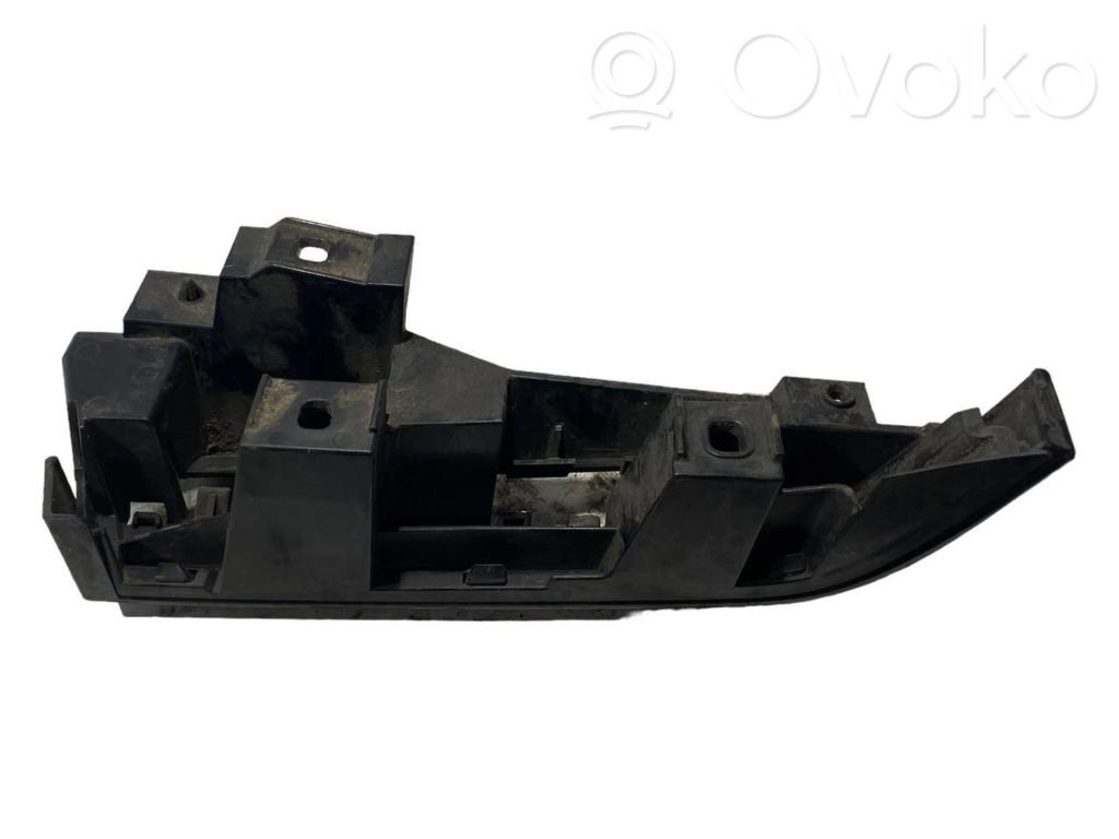Rear bumper mounting bracket