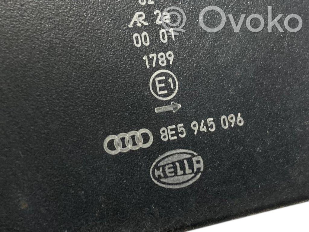 Aizmugurējais lukturis virsbūvē