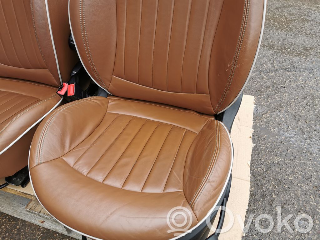 Salona daļu komplekts