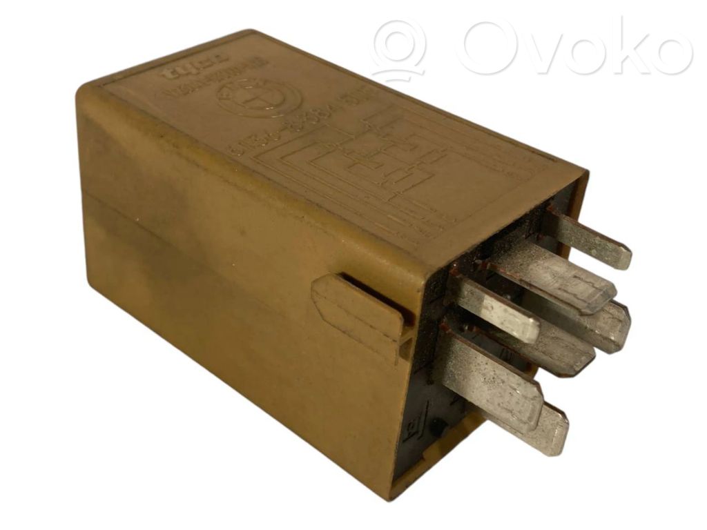 Window wiper relay